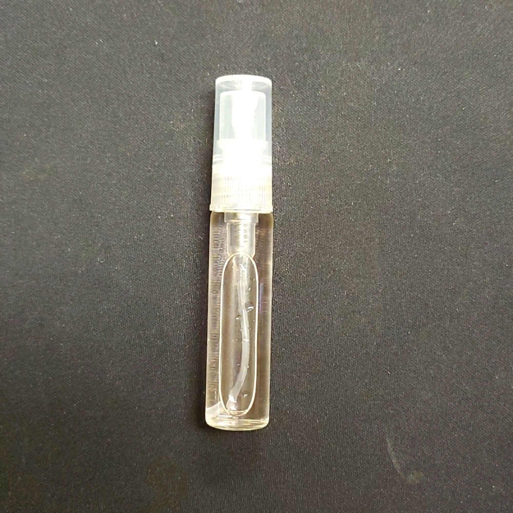 DIOR eau parfum scent: rose kabuki